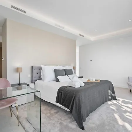 Villa Sandie Front Golf Cinema Sauna Jacuzzi Kids Playground Estepona
