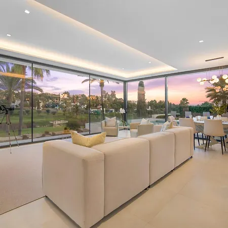 Villa Sandie Front Golf Cinema Sauna Jacuzzi Kids Playground