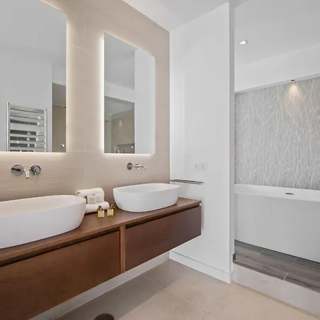 Villa Sandie Front Golf Cinema Sauna Jacuzzi Kids Playground Estepona